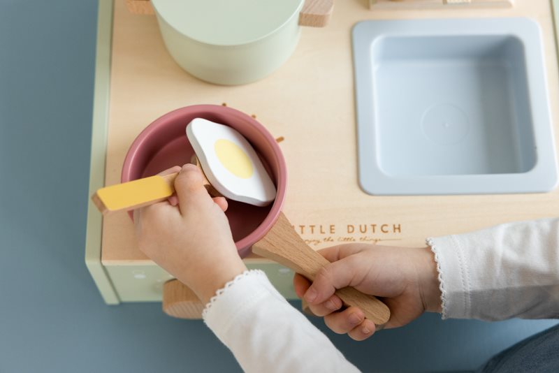 little-dutch-mini-kuhinja-za-decu-gradska-beba-3